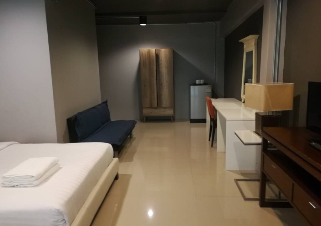Бангкок: Loft 21 Apartment Romklao