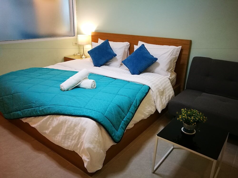 Банг Пхли: J. Residence