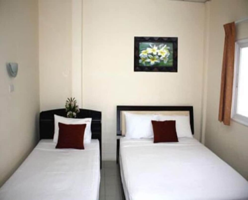 Кату: Enjoy Hotel