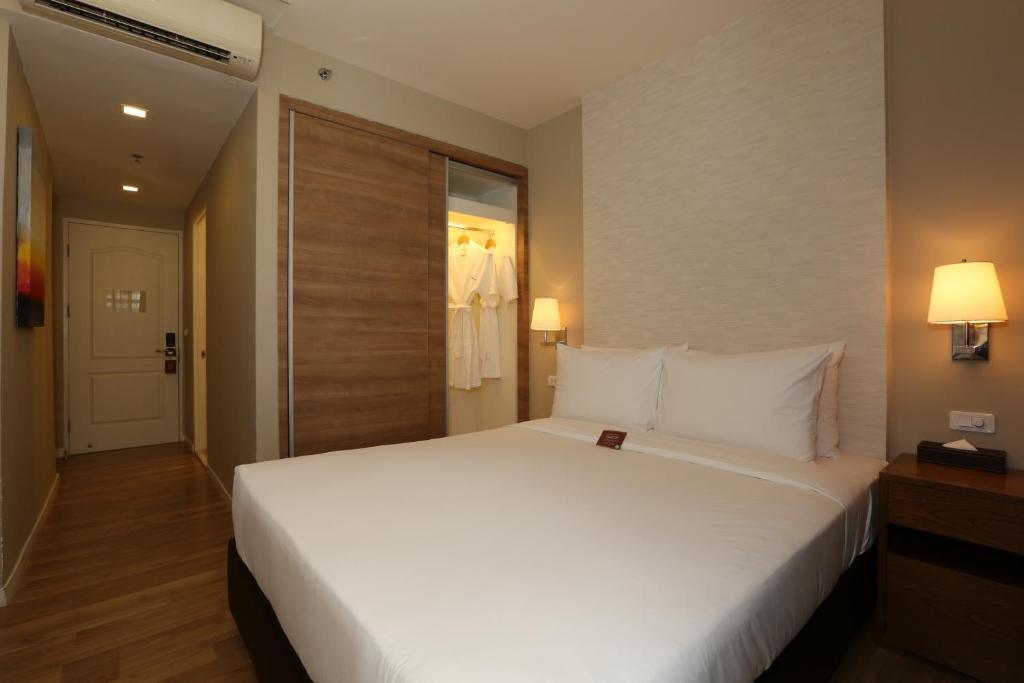 Банг Пхли: Bangna Pride Hotel & Residence
