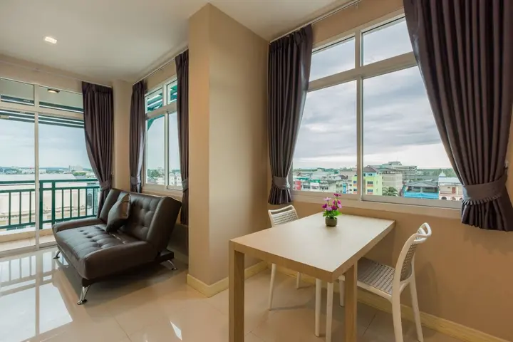 Сураттхани: Evergreen Suite Hotel