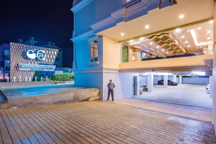 Сураттхани: Evergreen Suite Hotel