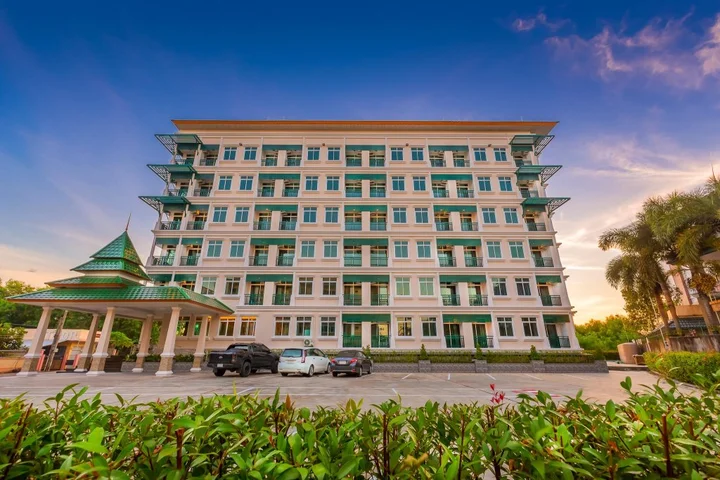 Сураттхани: Evergreen Suite Hotel