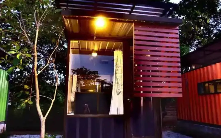Нонгкхай: Container Motel