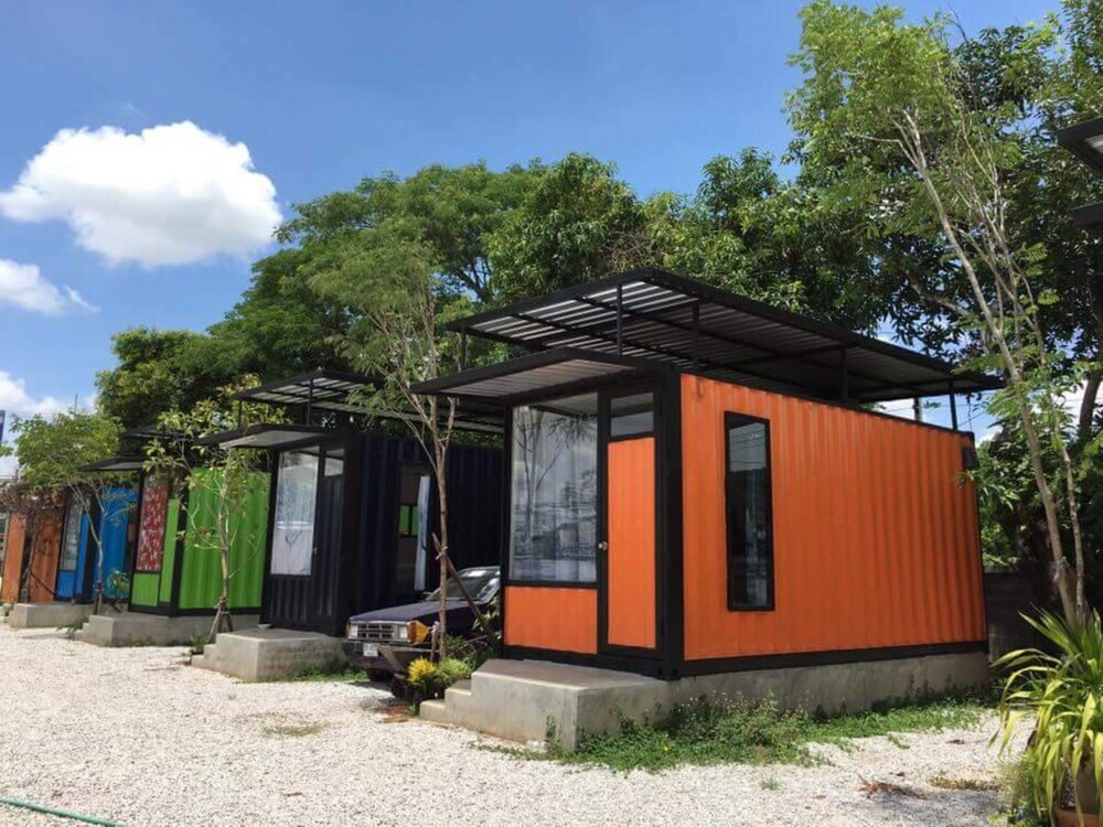 Нонгкхай: Container Motel