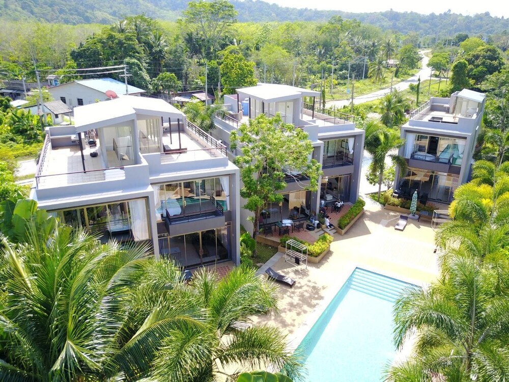 Тхаланг: The Local Villas