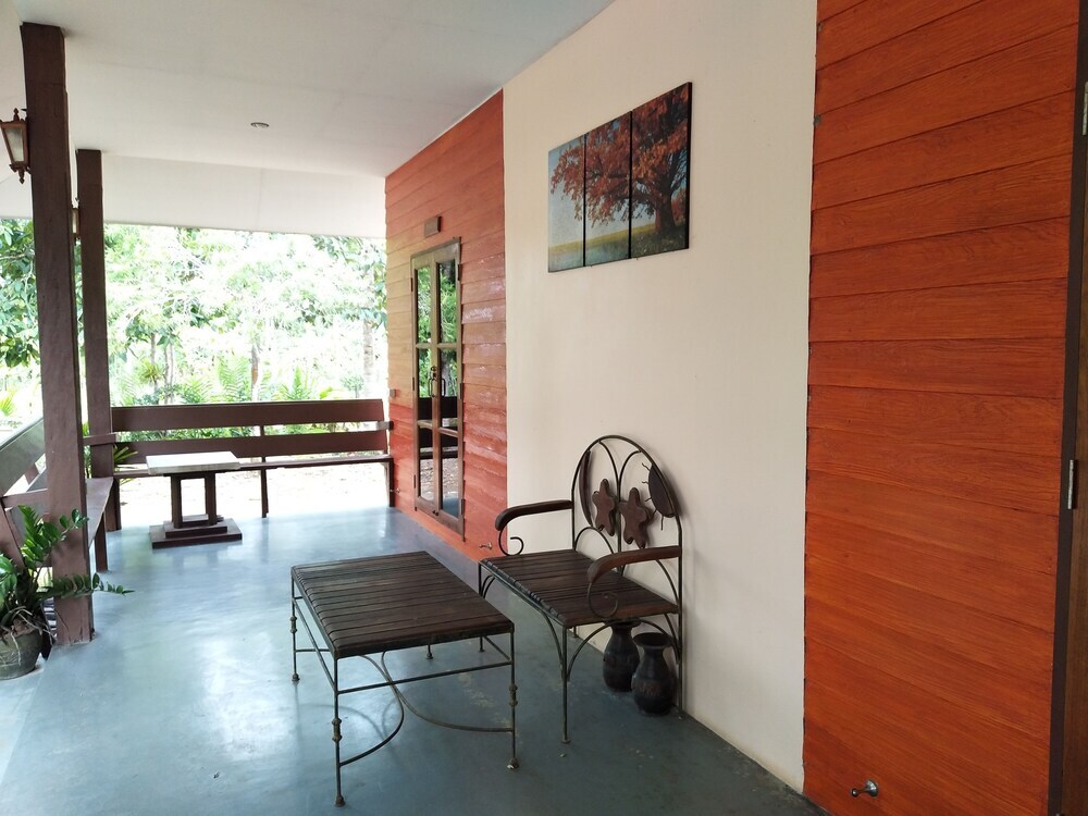 Столичный район Чантхабури: Bann Chansabai Resort