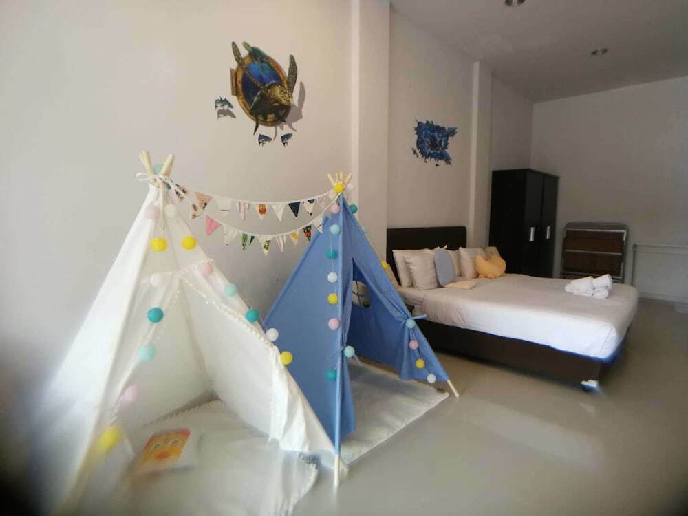 Кату: Only Blue Hotel