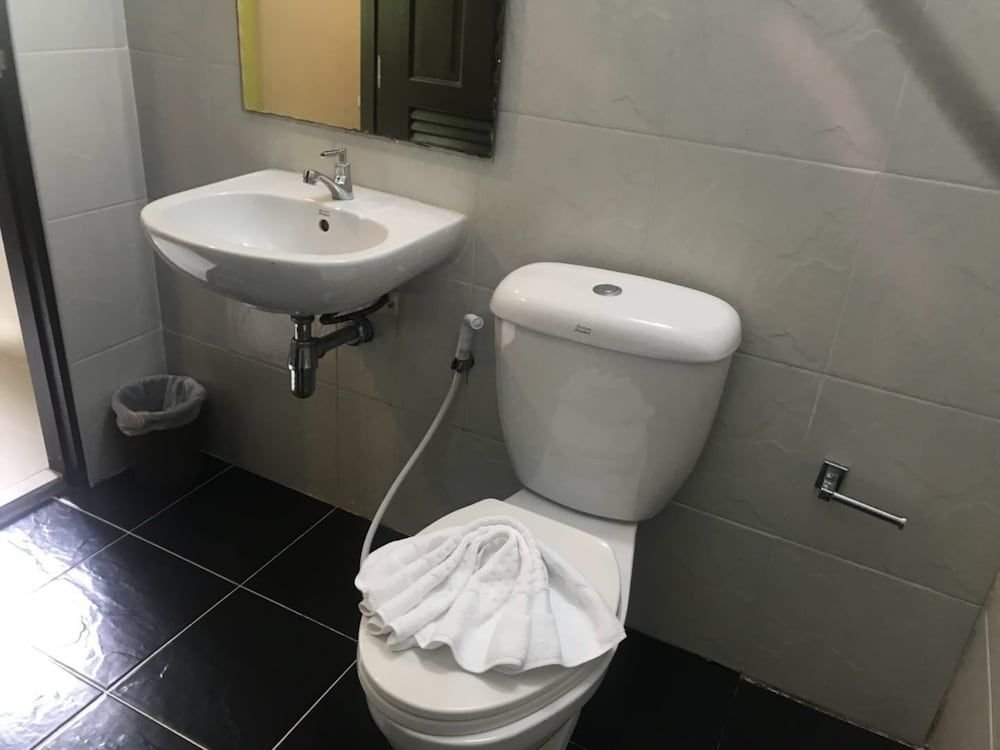 Кату: Only Blue Hotel