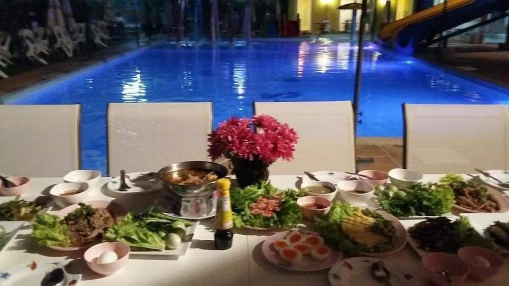 Си-Вилай: Turfan Hotel and Tigger Park