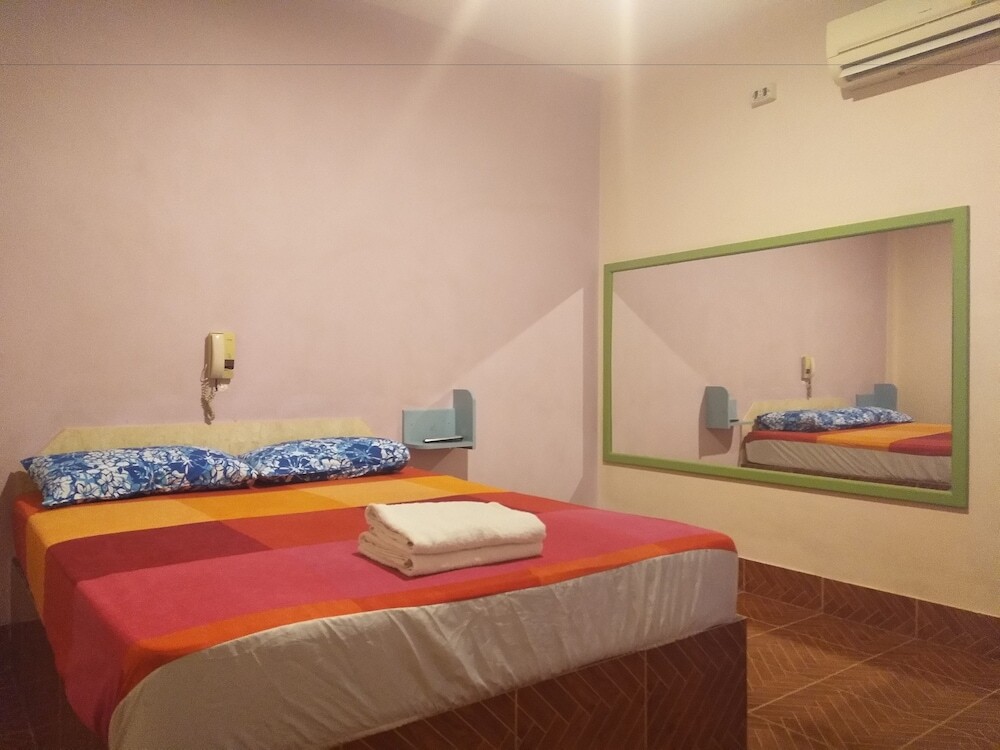 Районг: Chuan Chuen Hotel