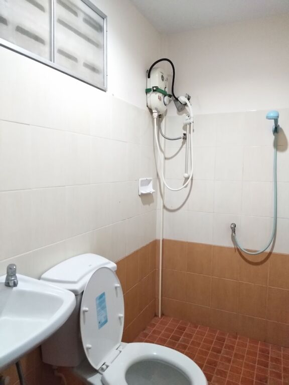 Районг: Chuan Chuen Hotel