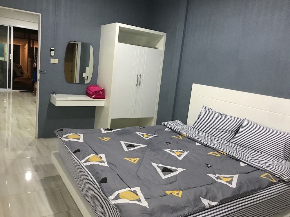 Сураттхани: JP house