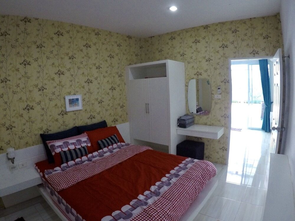 Сураттхани: JP house