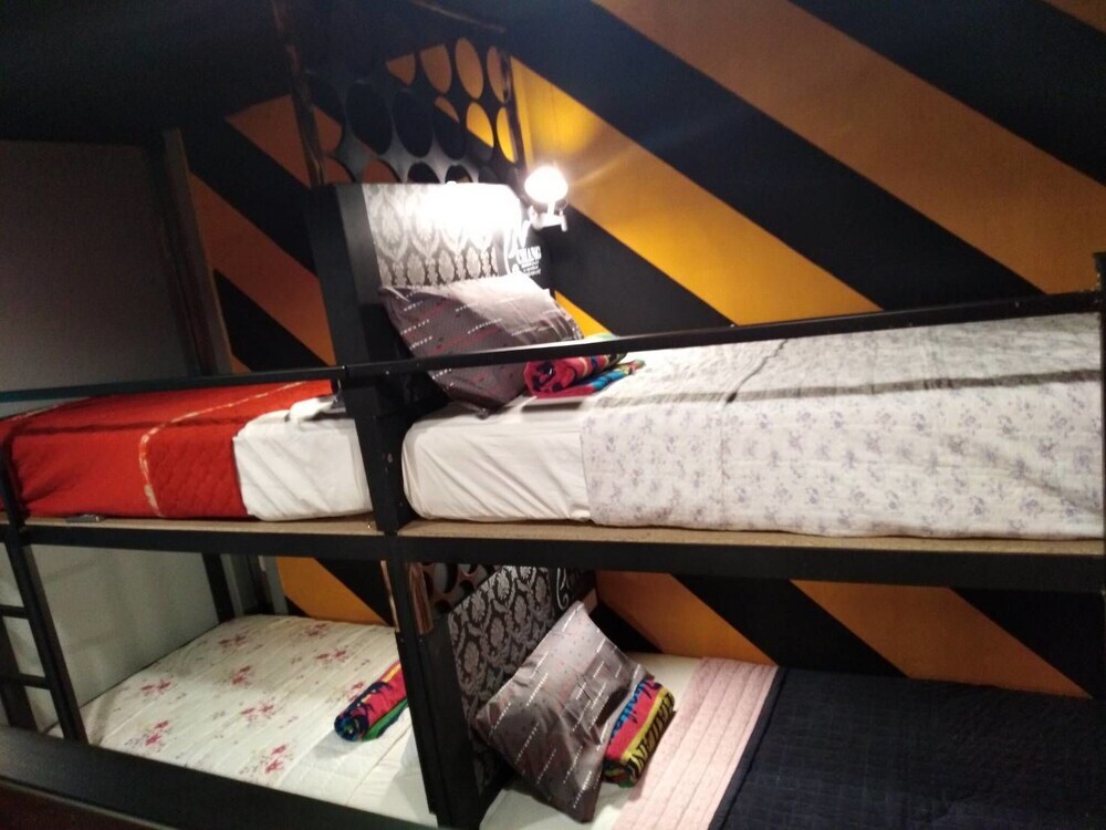 Сураттхани: Chang Bed and Bar Hostel - Adults Only