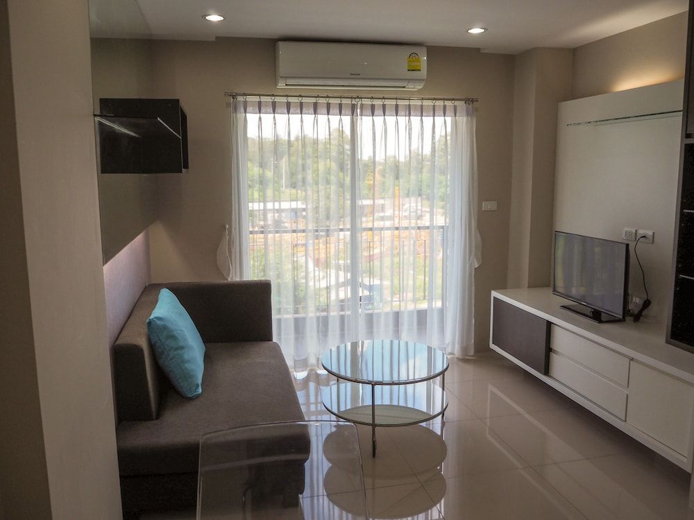 Кату: The Scene Phuket