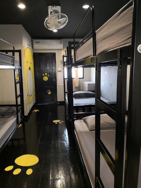 Бангкок: Feel Like Home Dormitory - Hostel