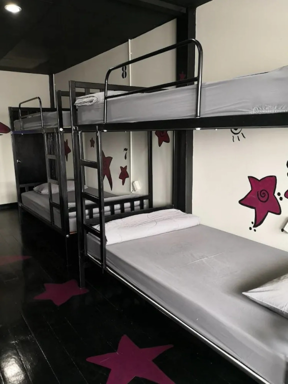 Бангкок: Feel Like Home Dormitory - Hostel