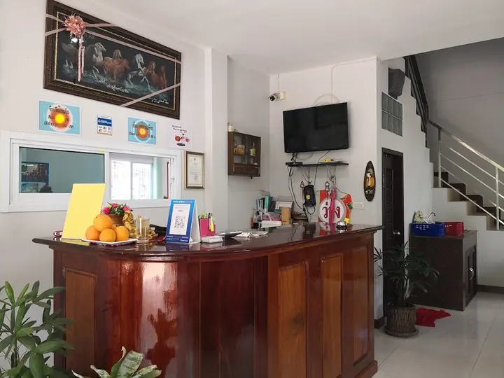 Нонгбуа Ламфу: Phon Nab Phan House