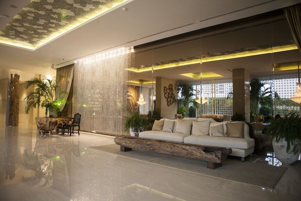 Паттайя: Among Riviera City of Sky Pattaya