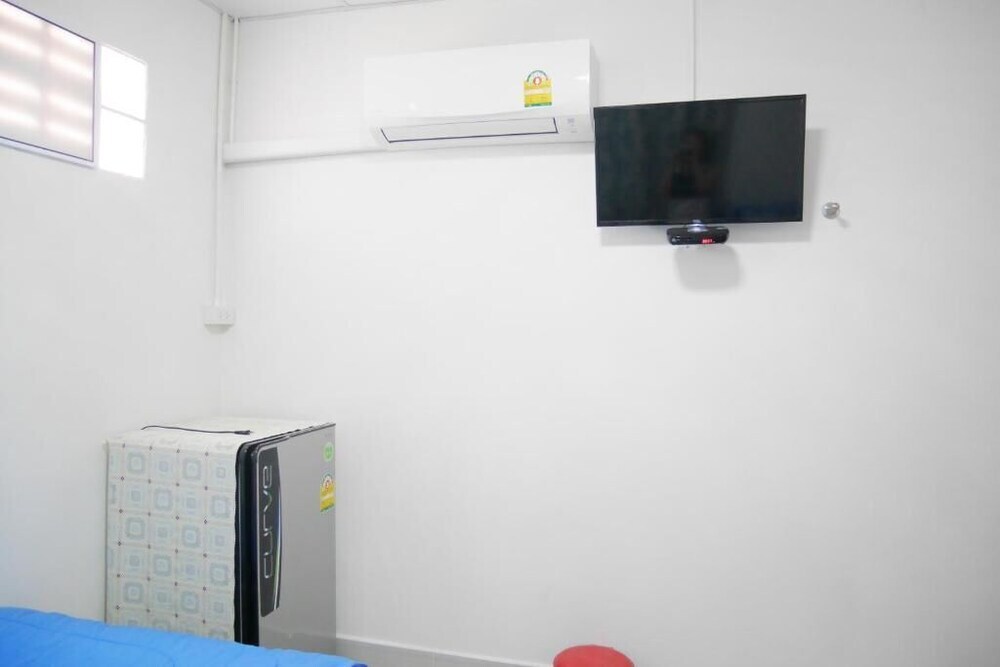 Остров Тау: Nawee Guesthouse Sairee - Hostel
