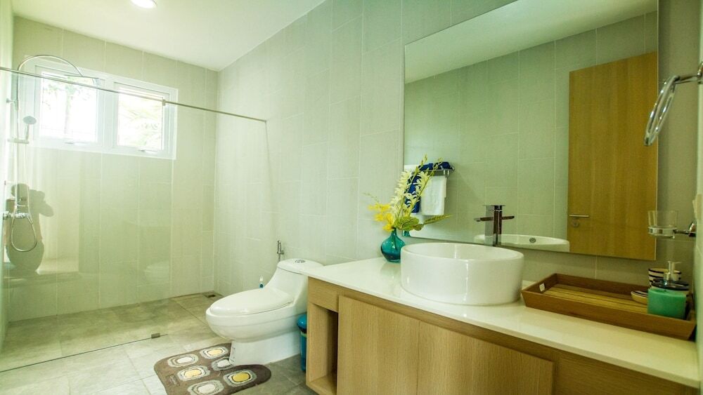 Саттахип: Luxury 5br Pool Villa and Sport Center