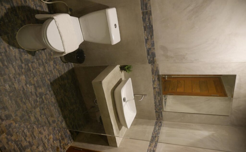 Лансака: B3 Hotel