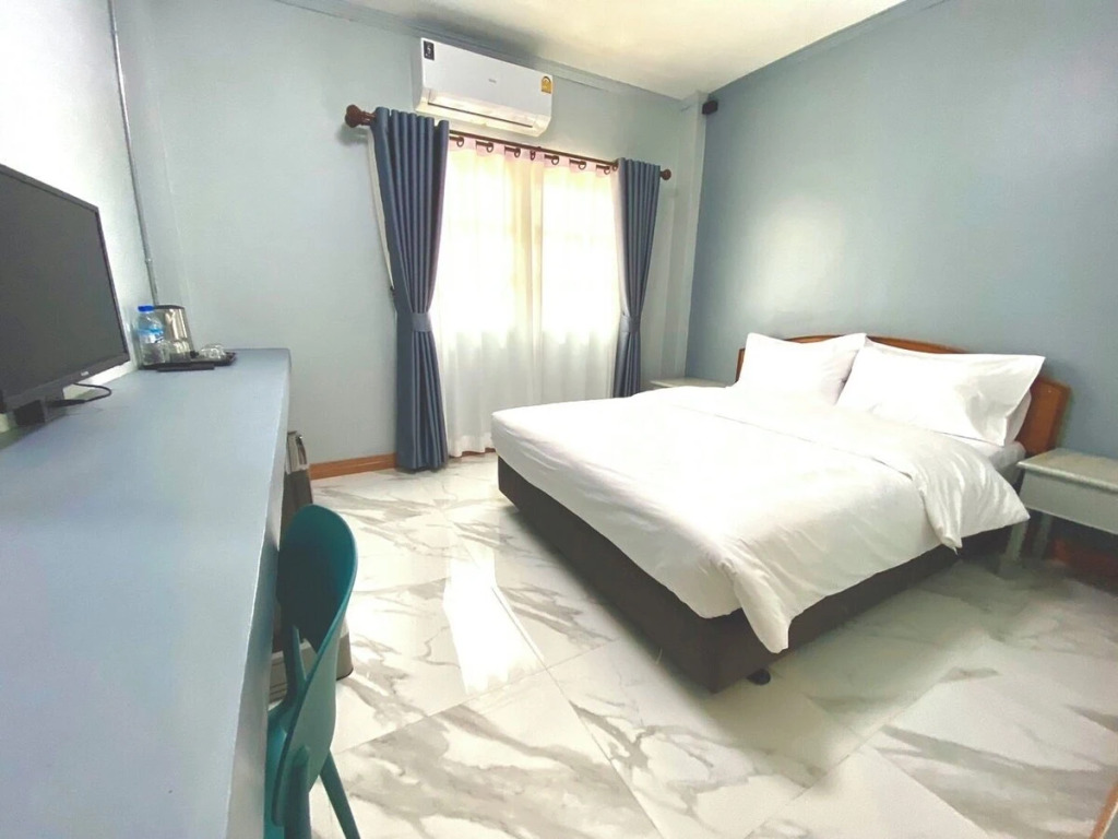 Чайнат: Chainatgrand Hotel
