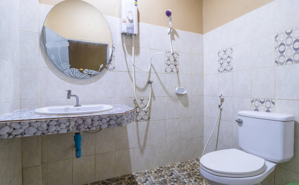 Остров Тау: Abyss Hostel