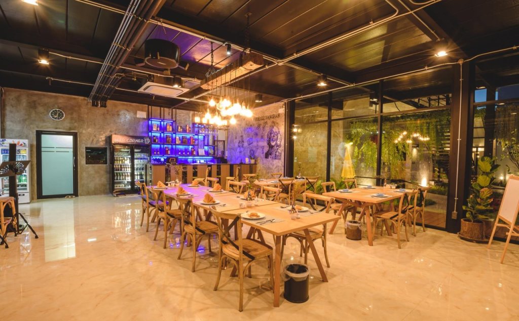 Столичный район Чантхабури: Phuengluang Riverside Hotel Chanthaburi