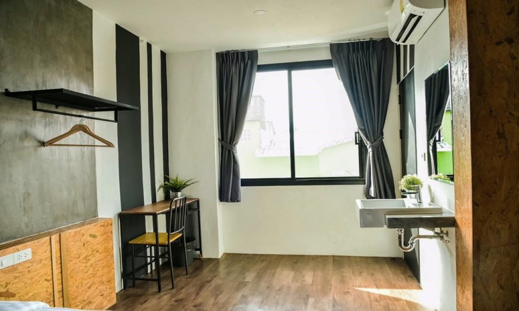 Муанг: The Arbern Hostel x Bistro