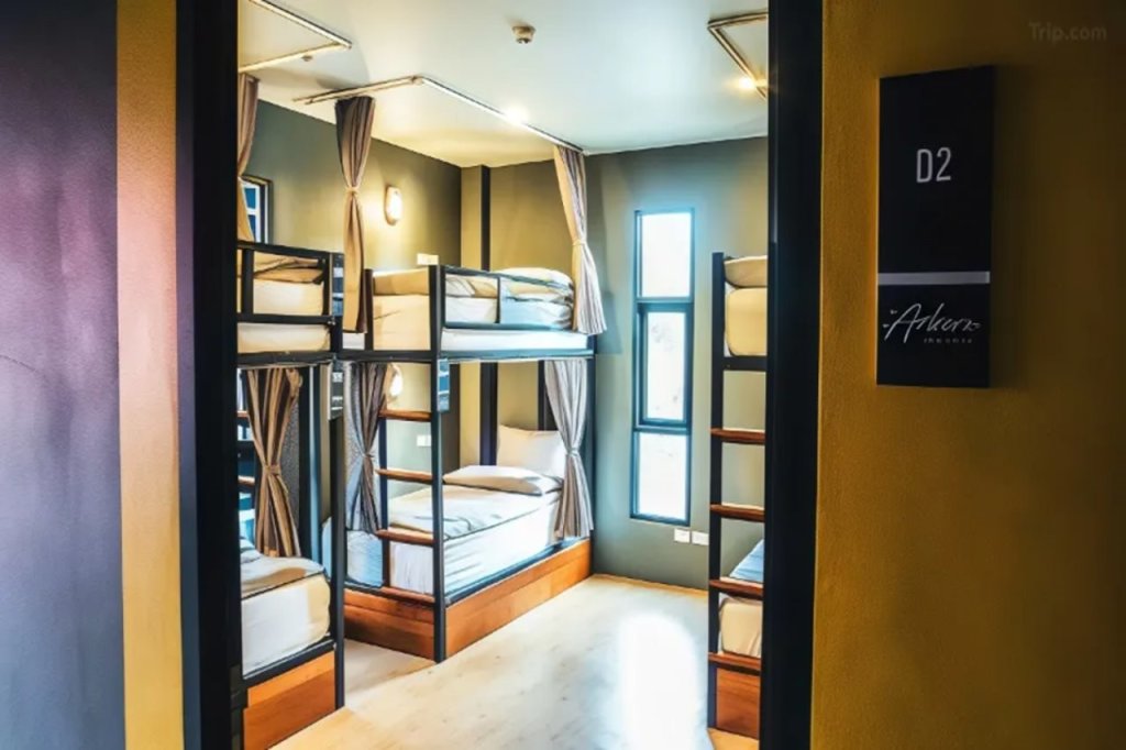 Муанг: The Arbern Hostel x Bistro