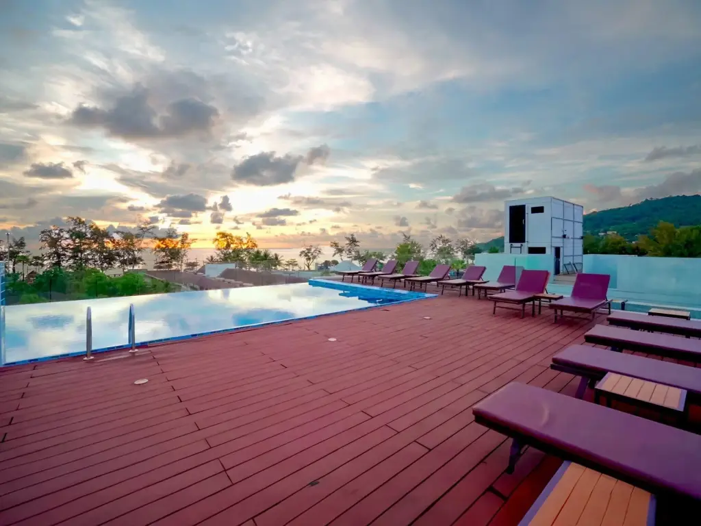 Муанг: Phoenix Hotel Karon Beach