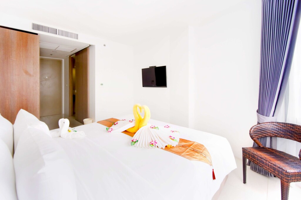 Муанг: Phoenix Hotel Karon Beach