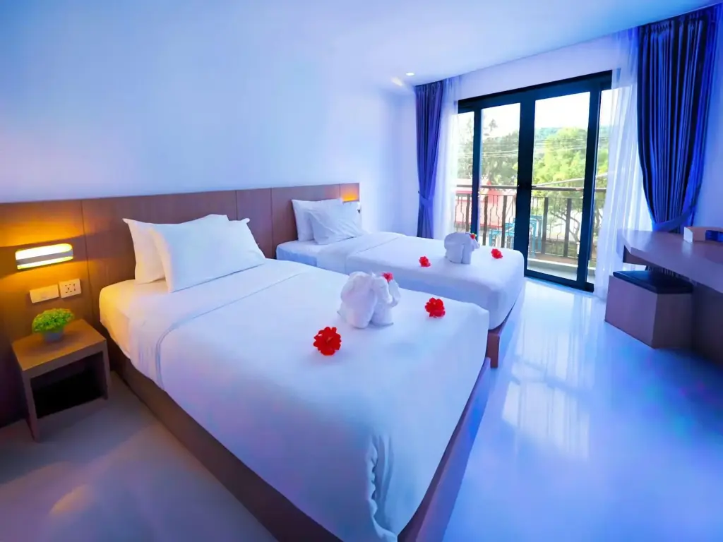 Муанг: Phoenix Hotel Karon Beach