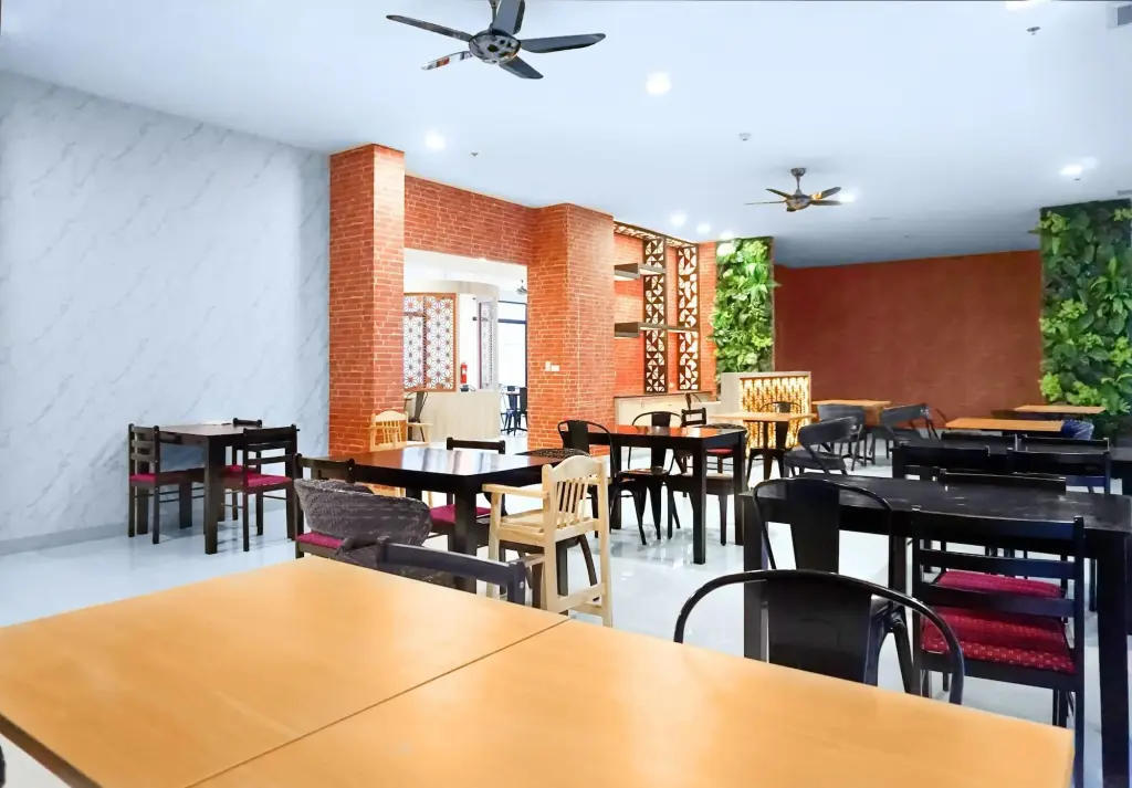 Муанг: Phoenix Hotel Karon Beach