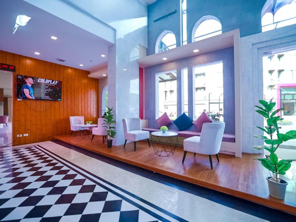 Муанг: Phoenix Hotel Karon Beach