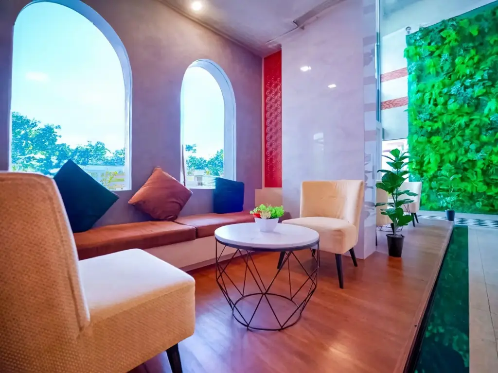 Муанг: Phoenix Hotel Karon Beach