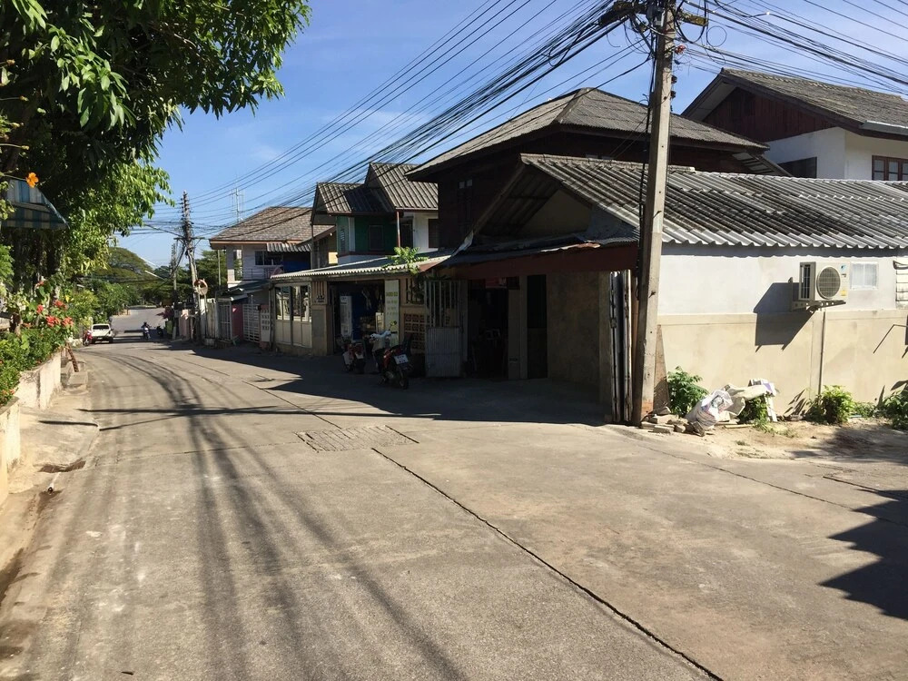 Пхаяу: Grandmom At Phayao House