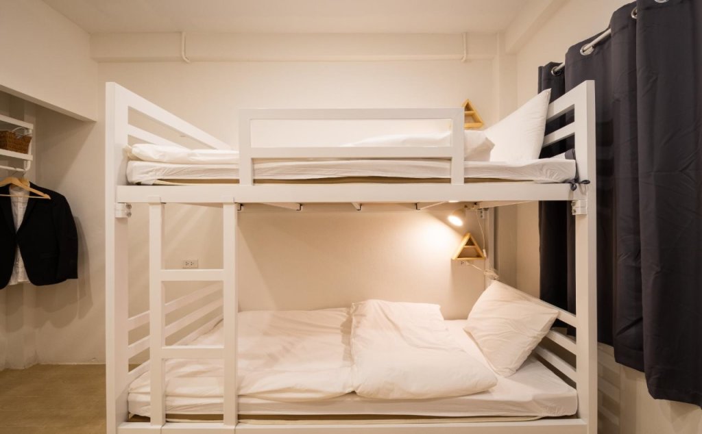 Бангкок: Morn-Ing Hostel
