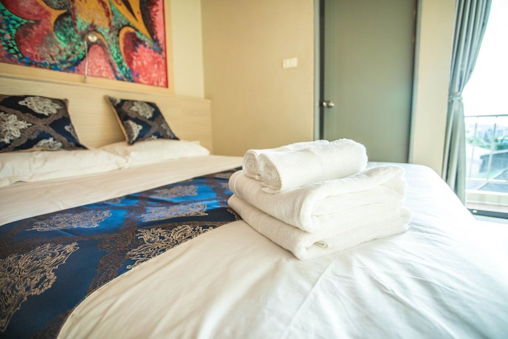 Кату: Five hundred miles Hostel