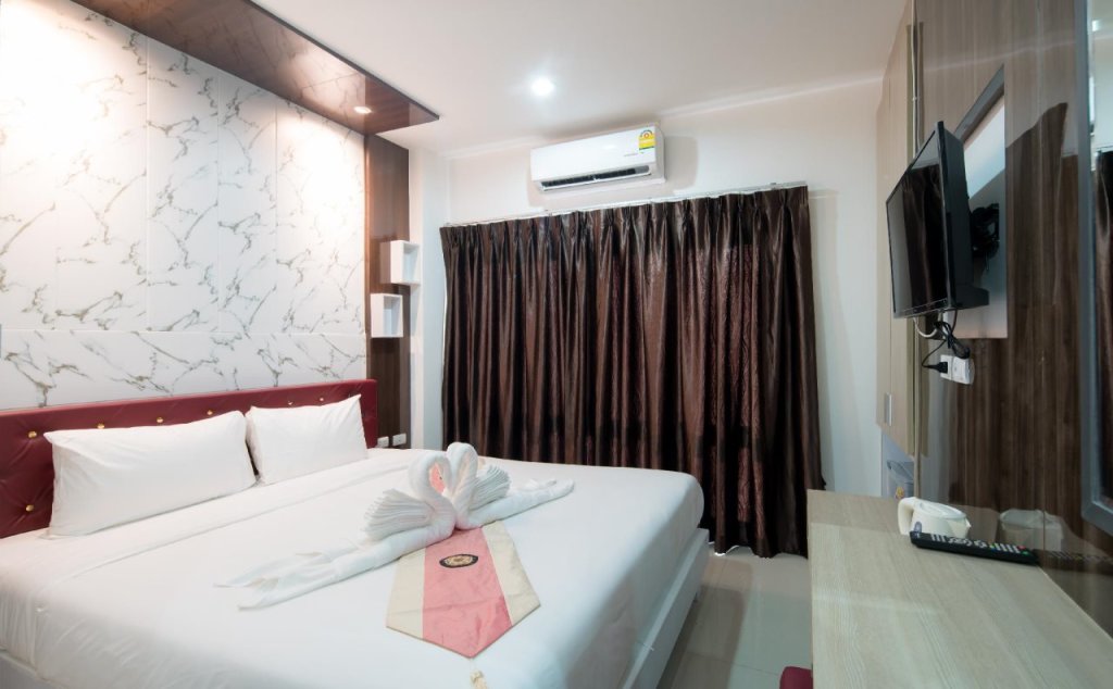 Кату: Baan Thai Beach Side Residence