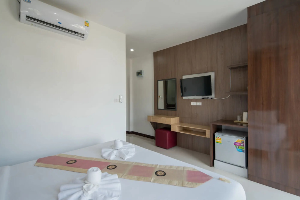 Кату: Baan Thai Beach Side Residence
