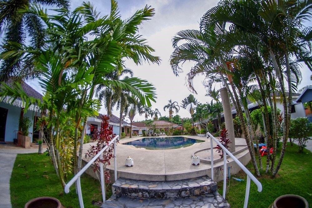 Тхаланг: MaikhaoBeach Home