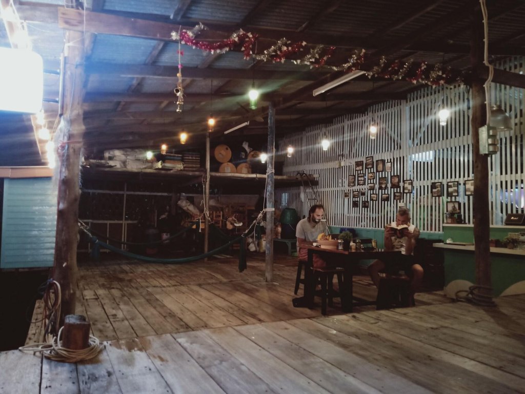 Чумпхон: Rub Lom Chom Klong  by Fisherman Village