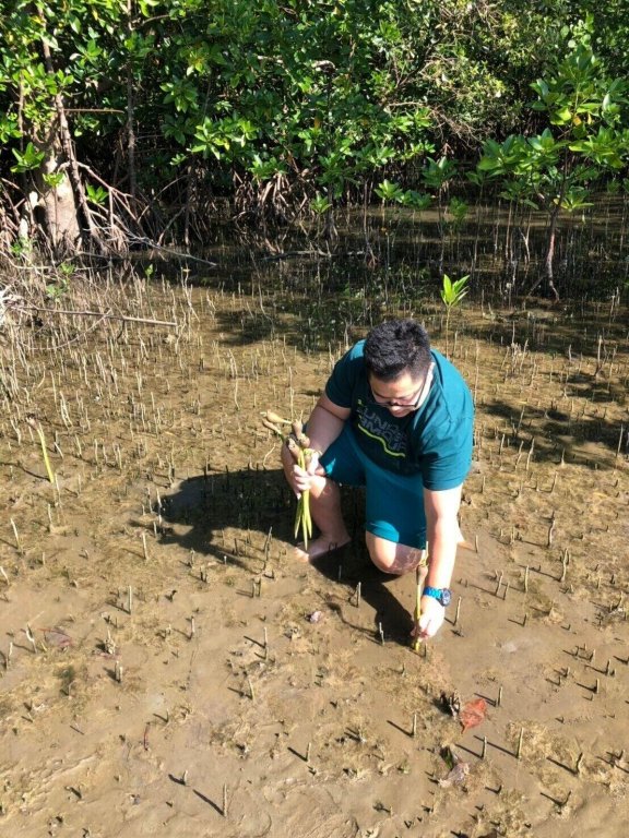 Чумпхон: Rub Lom Chom Klong  by Fisherman Village