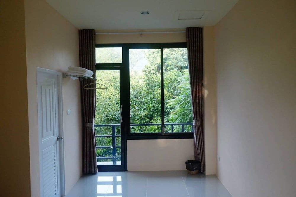 Лансака: Wang Tey Homestay Khiri Wong