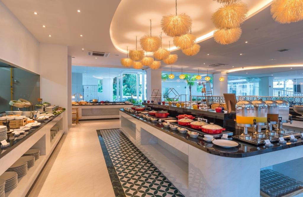 Краби: Отель Centara Ao Nang Beach Resort and Spa Krabi