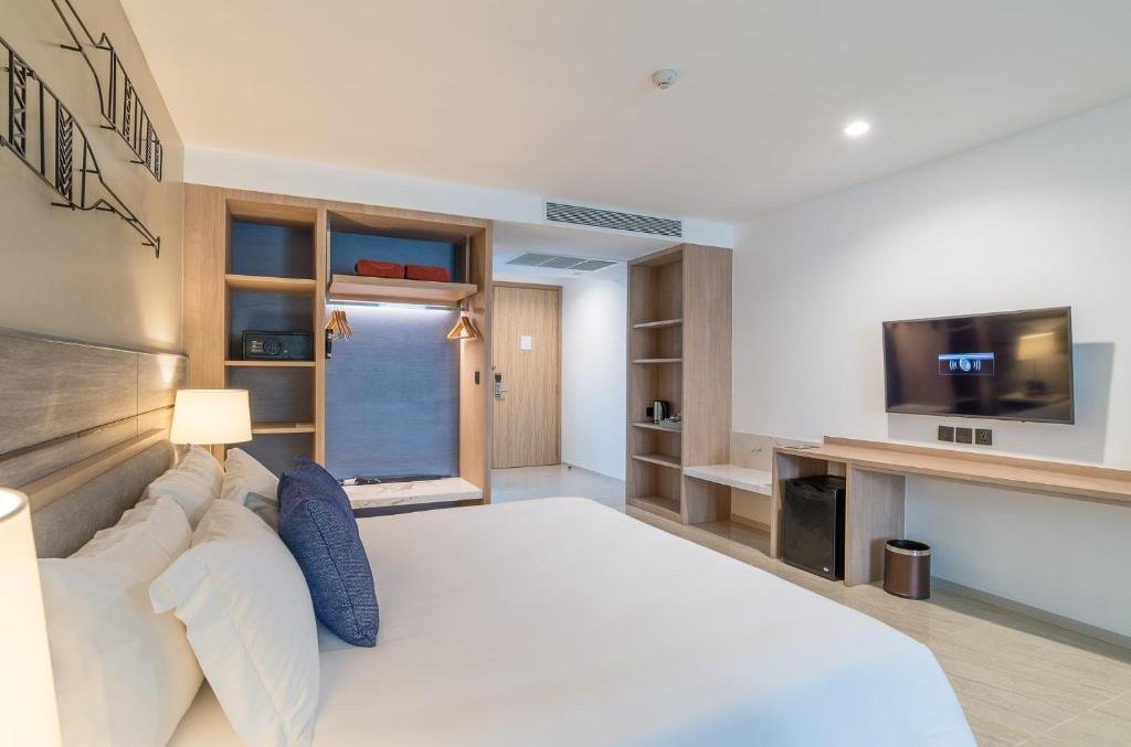 Краби: Отель Centara Ao Nang Beach Resort and Spa Krabi