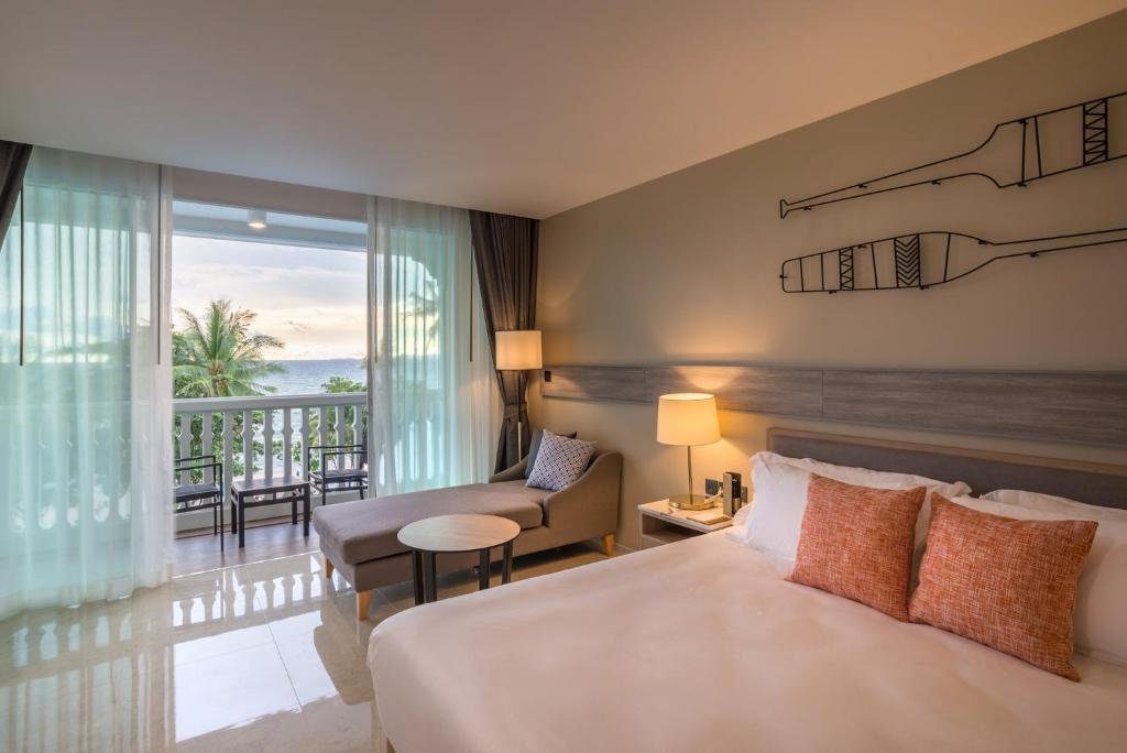 Краби: Отель Centara Ao Nang Beach Resort and Spa Krabi
